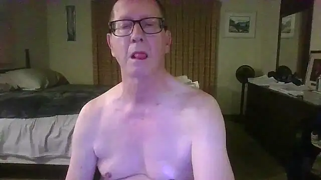 Snapshot of camminmichaellll chatting on 02/03/26, 03:48 camminmichaellll online show from 02/03/26, 03:48