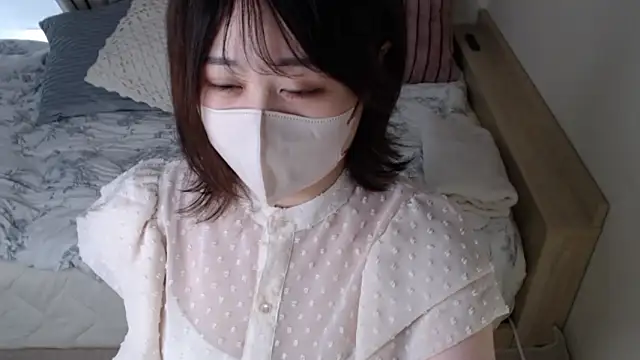 Snapshot of mi__san chatting on 09/27/25, 02:27 mi  san online show from 09/27/25, 02:27