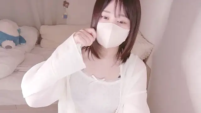 Snapshot of mi__san chatting on 03/06/26, 10:12 mi san online show from 03/06/26, 10:12