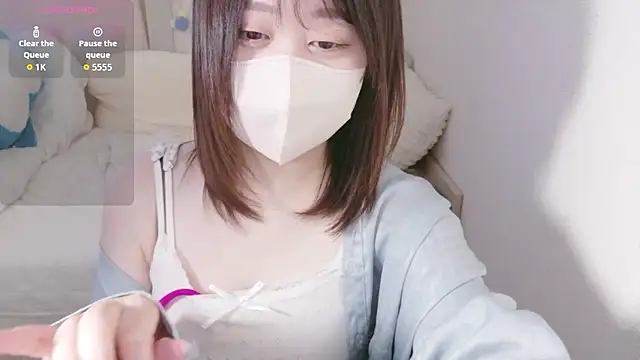 Snapshot of mi__san chatting on 03/27/26, 10:31 mi san online show from 03/27/26, 10:31