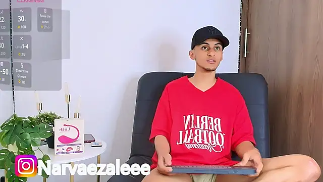 AlejandroLoouis online show from 11/21/25, 08:40