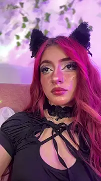 Snapshot of LucyGray chatting on 03/07/26, 04:31 LucyGray online show from 03/07/26, 04:31