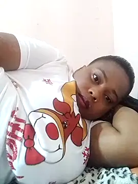 Snapshot of Kelly2morena chatting on 12/16/25, 05:45 Kelly2morena online show from 12/16/25, 05:45