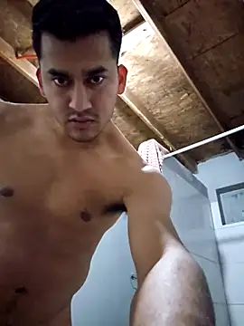 Snapshot of Eljilipoyas69 chatting on 10/28/25, 04:16 Eljilipoyas69 online show from 10/28/25, 04:16