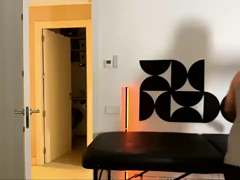 Snapshot of Sir_box chatting on 04/28/26, 08:25 Sir box online show from 04/28/26, 08:25