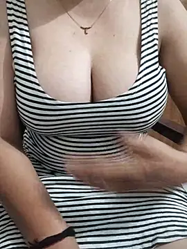 Snapshot of priya_hot_69 chatting on 09/12/25, 06:41 priya hot 69 online show from 09/12/25, 06:41