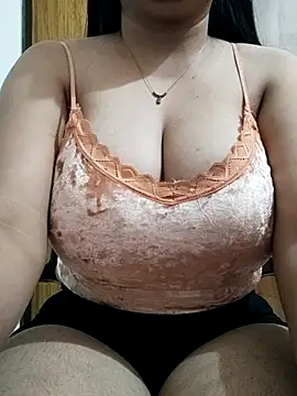 Snapshot of priya_hot_69 chatting on 11/16/25, 08:53 priya hot 69 online show from 11/16/25, 08:53