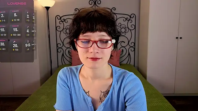 oliviafairy1 online show from 10/21/25, 03:57