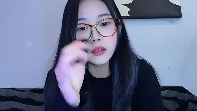 Snapshot of XingKongCOCO-107 chatting on 11/21/25, 10:25 XingKongCOCO-107 online show from 11/21/25, 10:25