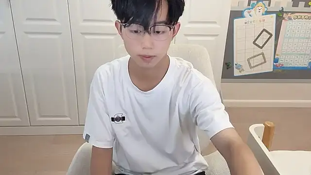 STxuguanhan online show from 09/21/25, 09:11