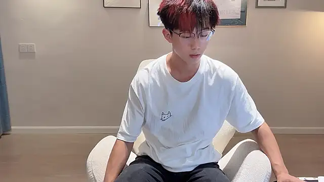 STxuguanhan online show from 09/29/25, 10:25