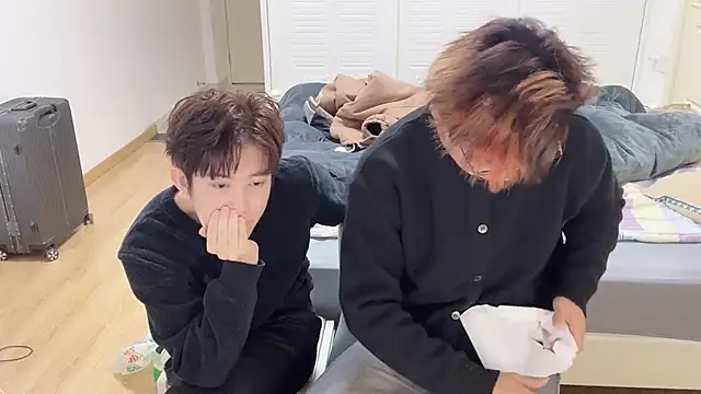 STxuguanhan online show from 11/19/25, 02:17