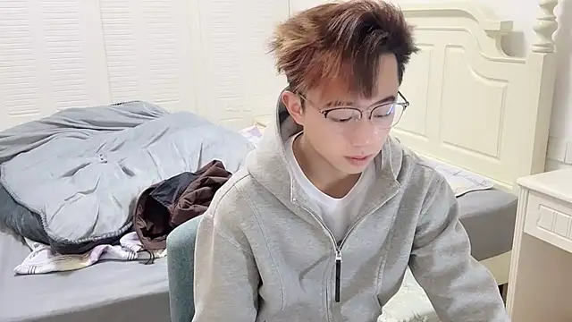 STxuguanhan online show from 11/26/25, 09:10