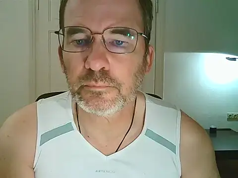 Snapshot of stallionrider88 chatting on 04/18/26, 08:09 stallionrider88 online show from 04/18/26, 08:09