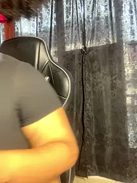 Snapshot of Yera_brown69 chatting on 10/10/25, 08:19 Yera brown69 online show from 10/10/25, 08:19