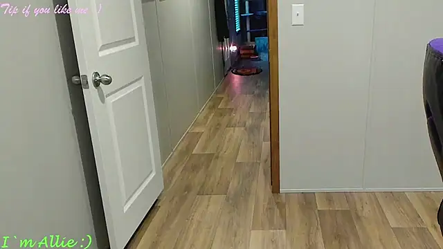 Snapshot of Allie_Kat chatting on 03/08/26, 02:10 Allie Kat online show from 03/08/26, 02:10