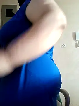 Snapshot of sexy_love997 chatting on 10/13/25, 04:29 sexy love997 online show from 10/13/25, 04:29