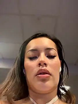 Snapshot of Risky_Workouts chatting on 02/23/26, 09:28 Risky Workouts online show from 02/23/26, 09:28