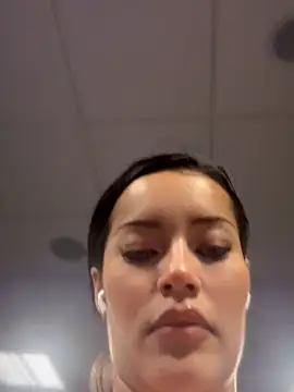 Snapshot of Risky_Workouts chatting on 03/10/26, 10:09 Risky Workouts online show from 03/10/26, 10:09