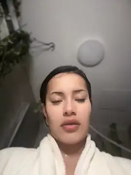 Snapshot of Risky_Workouts chatting on 03/22/26, 06:44 Risky Workouts online show from 03/22/26, 06:44