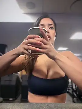 Snapshot of Risky_Workouts chatting on 04/07/26, 08:26 Risky Workouts online show from 04/07/26, 08:26