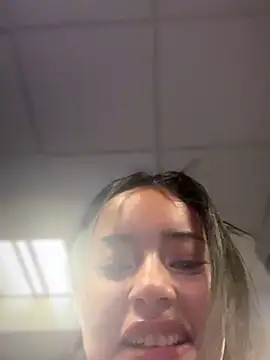 Snapshot of Risky_Workouts chatting on 04/10/26, 08:52 Risky Workouts online show from 04/10/26, 08:52