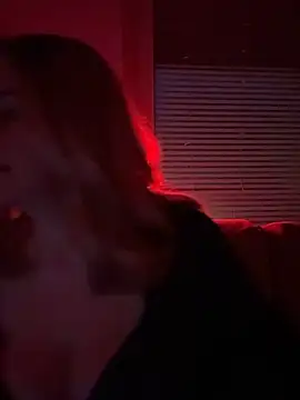 Snapshot of ItsLxsa chatting on 04/17/26, 07:17 ItsLxsa online show from 04/17/26, 07:17