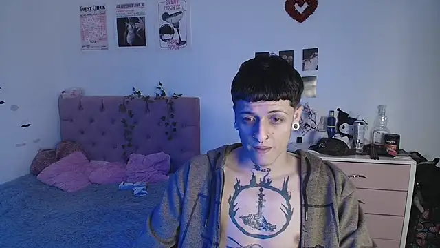 2cyboy  online show from 09/11/25, 10:32