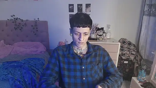 2cyboy  online show from 09/19/25, 08:53