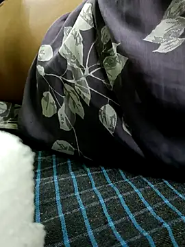 Hot pooja55 online show from 09/14/25, 03:11