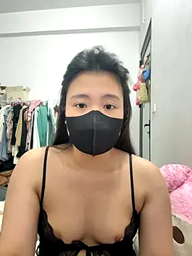     Vanessa    online show from 10/24/25, 04:14