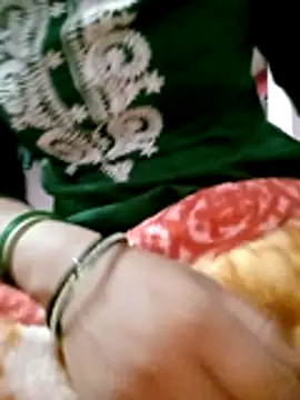 Snapshot of Hot_tin74 chatting on 11/11/25, 05:24 Hot tin74 online show from 11/11/25, 05:24