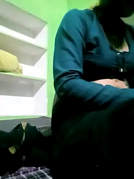 Snapshot of Hot_tin74 chatting on 04/18/26, 07:07 Hot tin74 online show from 04/18/26, 07:07