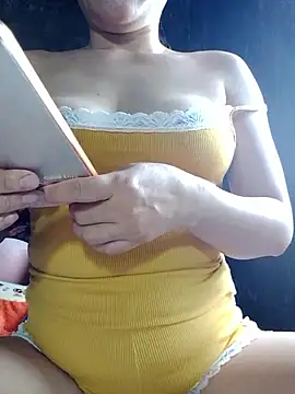 YuchengLy online show from 10/13/25, 04:01