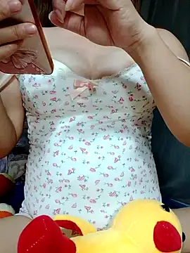 YuchengLy online show from 10/21/25, 01:45