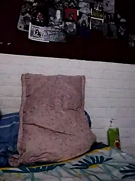 emmii cute online show from 10/21/25, 12:50