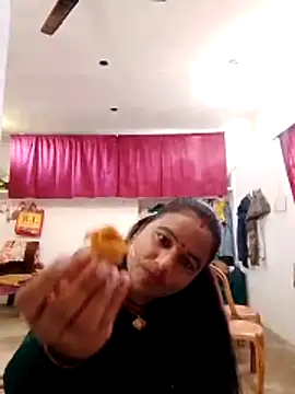 Suhani hot12 online show from 12/19/25, 08:43