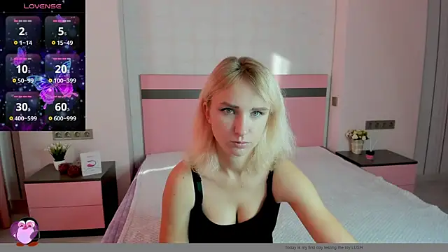 MeryMidnight online show from 09/19/25, 05:42