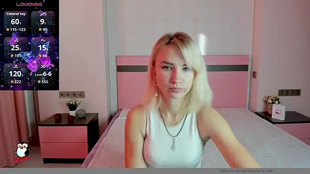 MeryMidnight online show from 09/23/25, 05:43