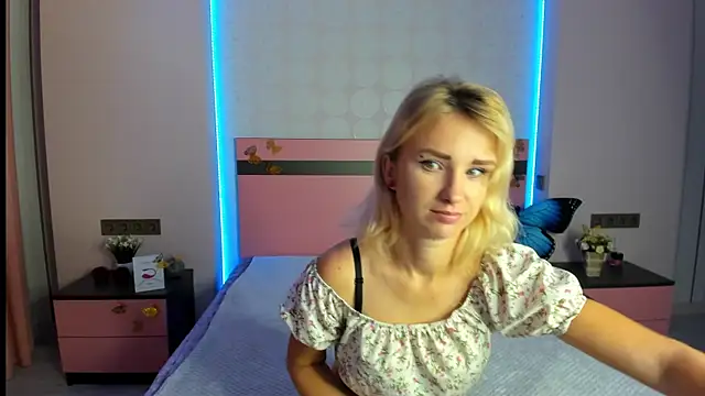 MeryMidnight online show from 09/30/25, 05:45