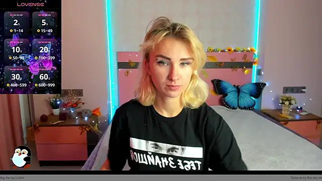 MeryMidnight online show from 10/13/25, 06:13