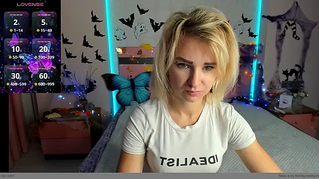MeryMidnight online show from 10/20/25, 05:30