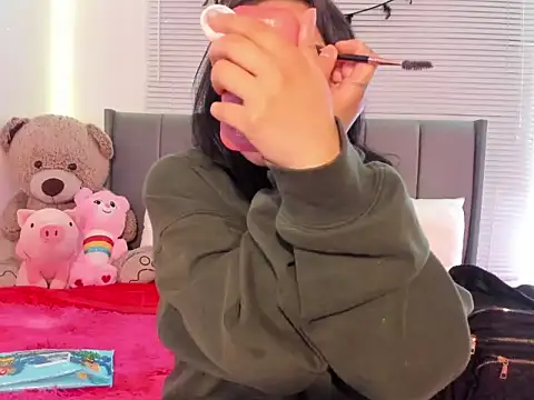 Snapshot of Dullcemariia_1s chatting on 09/18/25, 10:12 Dullcemariia 1s online show from 09/18/25, 10:12