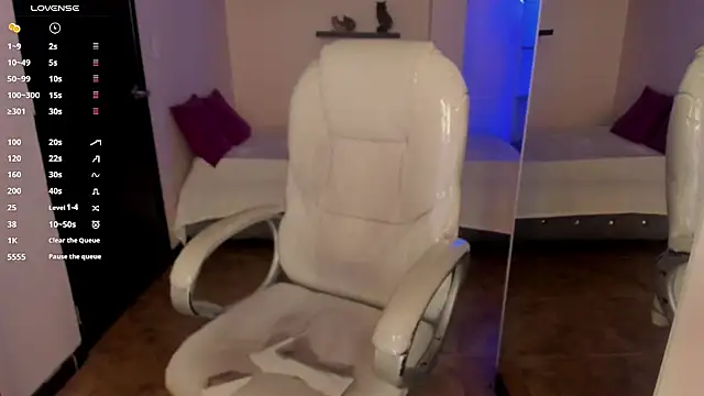 Snapshot of Dullcemariia_1s chatting on 10/16/25, 06:42 Dullcemariia 1s online show from 10/16/25, 06:42