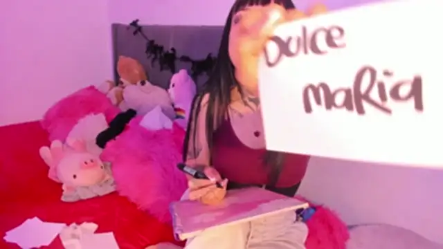 Snapshot of Dullcemariia_1s chatting on 12/15/25, 12:15 Dullcemariia 1s online show from 12/15/25, 12:15