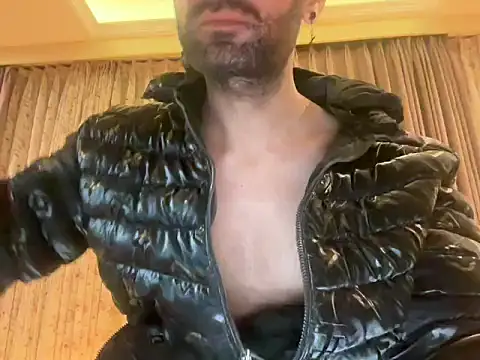 Snapshot of LustyDuoSecrets chatting on 04/04/26, 05:54 LustyDuoSecrets online show from 04/04/26, 05:54