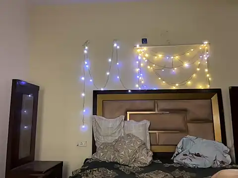 Snapshot of LustyDuoSecrets chatting on 04/24/26, 04:53 LustyDuoSecrets online show from 04/24/26, 04:53