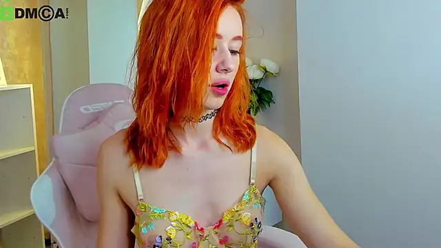 Lisafoxy  online show from 09/12/25, 12:00