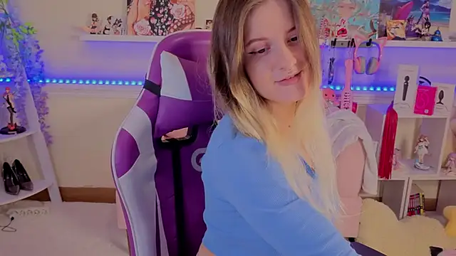 Snapshot of Sonia_Meow chatting on 11/25/25, 06:35 Sonia Meow online show from 11/25/25, 06:35