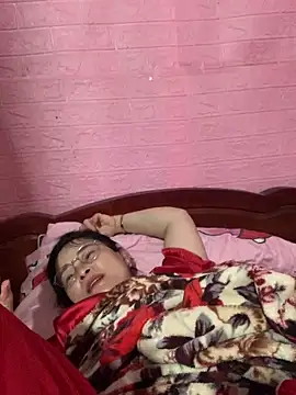 Star-sweet online show from 10/13/25, 01:27